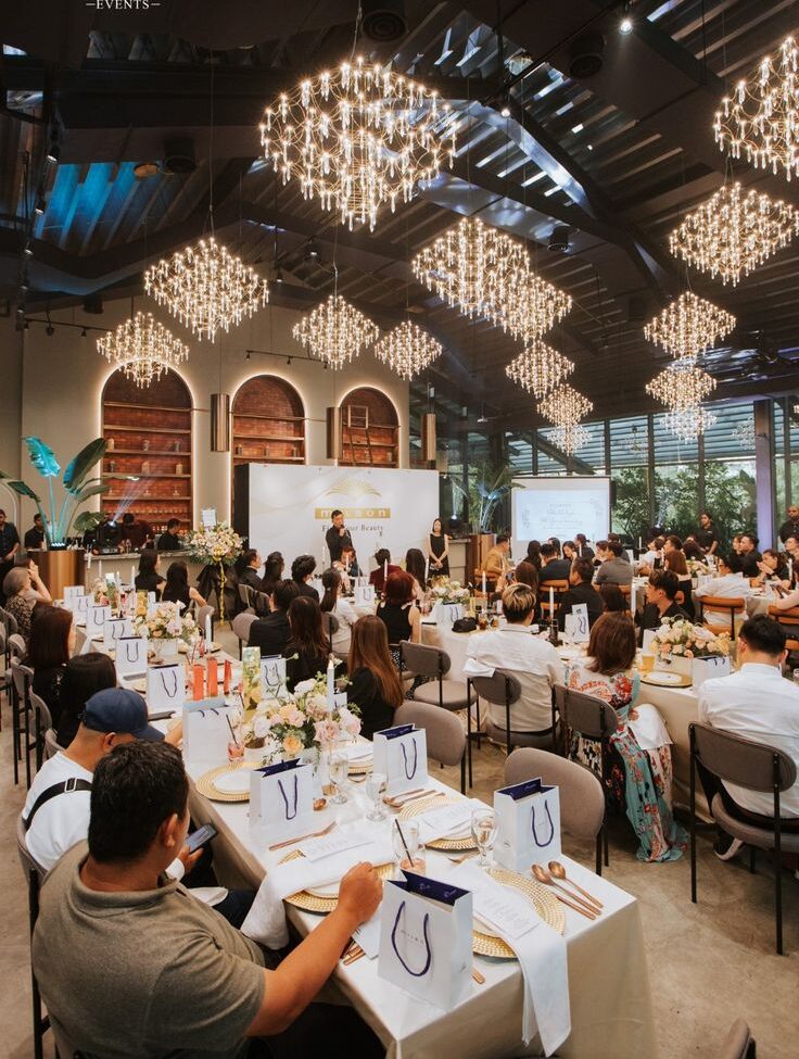 ginger kl long viking style table setting (1)